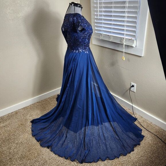 La Femme 27924 Blue Floral and Satin Dress Gown Size 8 EUC - Picture 6 of 16